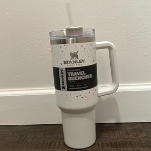 NWT Limited Edition Stanley 40oz Adventure Quencher Tumbler Terrazzo Pearlescent